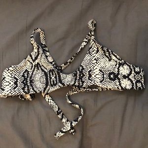 Midori bikini top